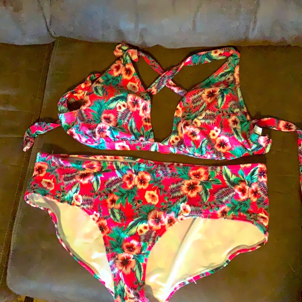 Floral bikin with cross cross back
